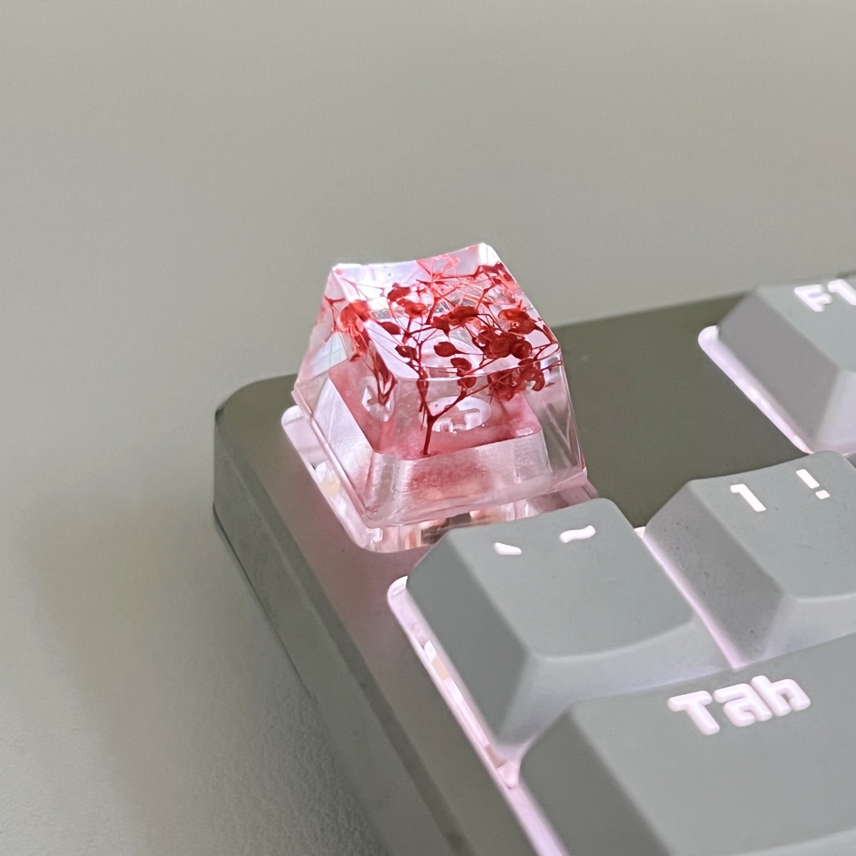 1Pcs High Quality Epoxy DIY Translucent Leaves Dry Flowers Paper Cross Axis Mechanical Keyboard Keycap Universal Accessories