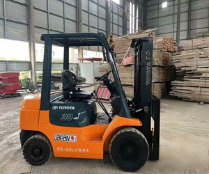 فوركلفت للإيجار في الدمام سيزر لفت بجدة