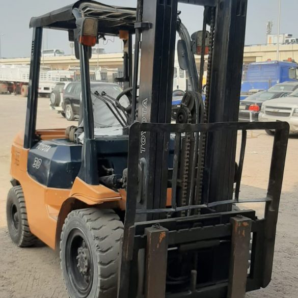 فوركلفت للإيجار في الدمام سيزر لفت بجدة